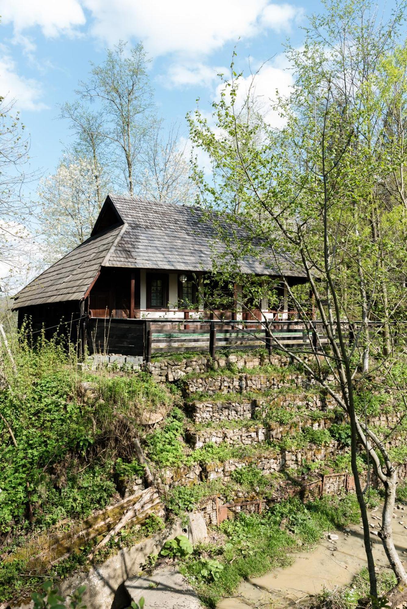 Pensiunea Casa Bunicilor Mînăstirea Humorului Exterior foto
