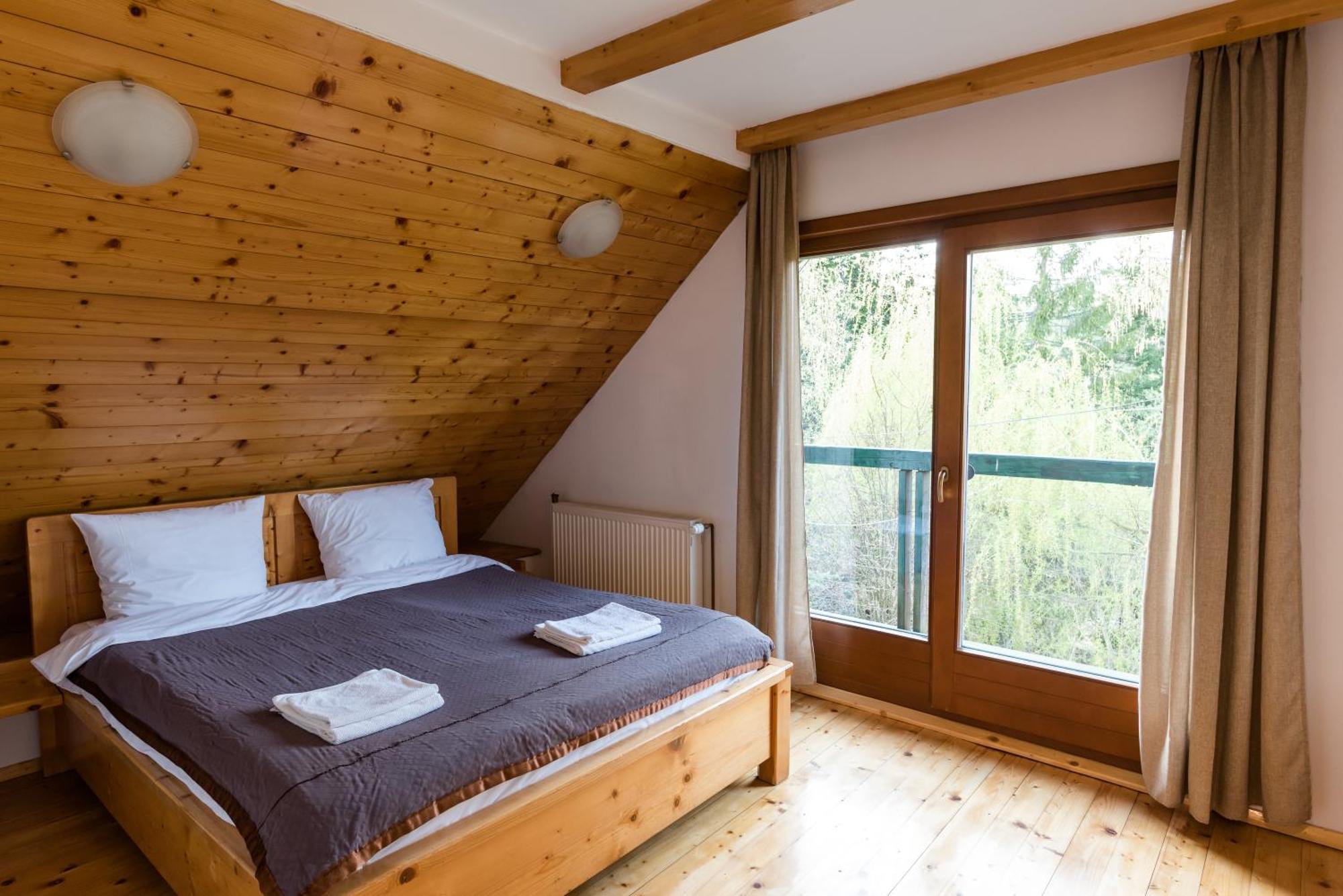 Pensiunea Casa Bunicilor Mînăstirea Humorului Habitación foto