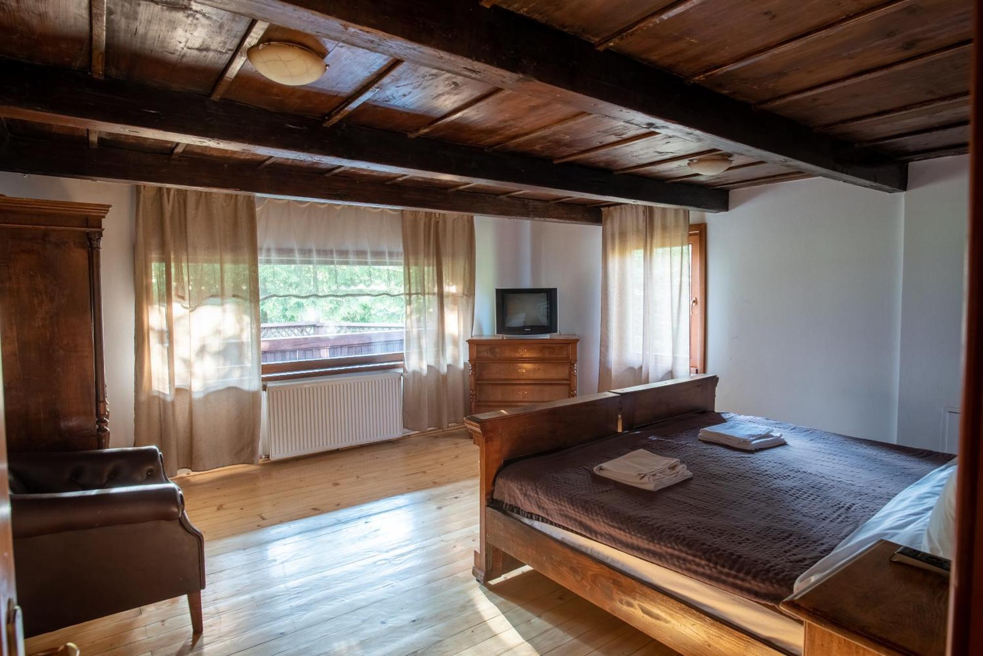 Pensiunea Casa Bunicilor Mînăstirea Humorului Habitación foto